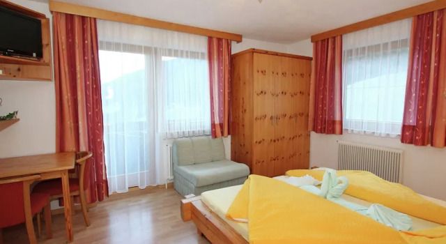 Spacious Holiday Home in Ried im Zillertal near Ski Area, Забронировать Отель Отели Тироля 3 звезды, 3*