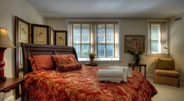 Biltmore Village Hideaway - 2 Br Condo