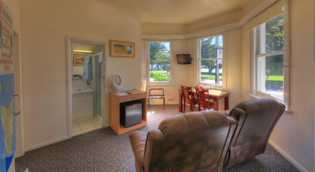 Dannebrog Lodge, Rezerwuj Hotel Devonport Tasmania, w pobliżu Devonport Oval