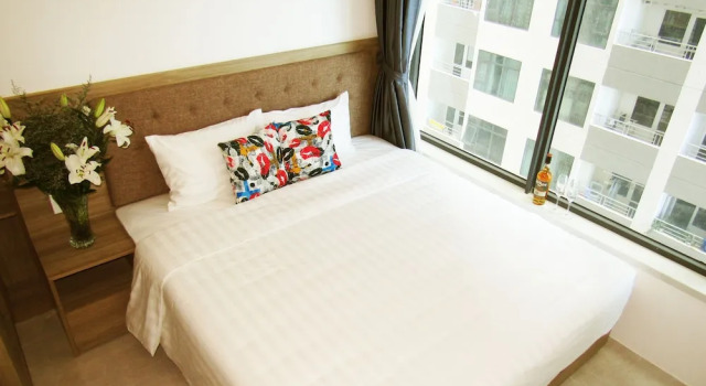 Апартаменты Deluxe с 2 комнатами с балконом и рядом с пляжем SoHo Apartment