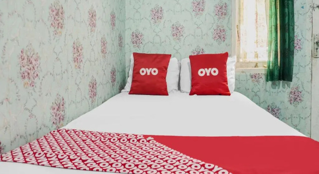 Hotel O Christine Home Stay Syariah, Rezervovat Hotel Karawang West Java