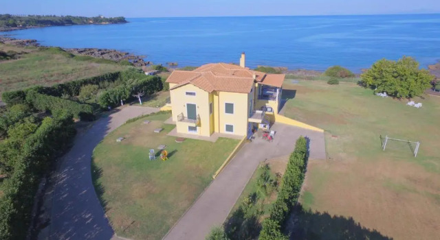 Апартаменты Цокольный этаж Sea Breeze Apartment