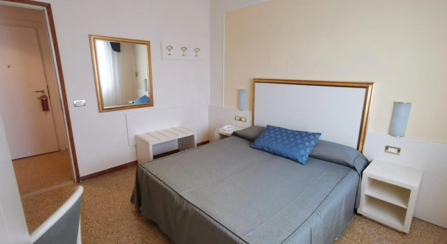 Hotel Astoria, Забронировать Отель Бибионе-Пинеда Венето