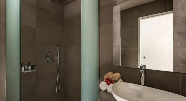 Апартаменты с балконом и с видом на море Amoudi Villas