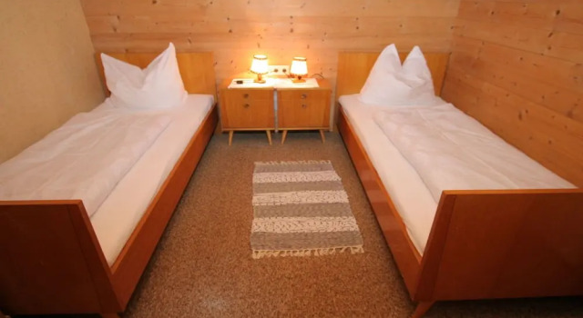 Cozy Apartment in Reith im Alpbachtal With Balcony, Забронировать Апартаменты/квартира Отели Долины Альпбах с парковкой, Парковка