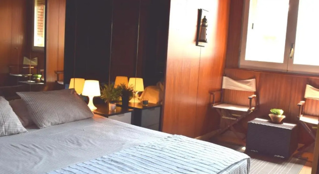 Duplex Berlin 87, Забронировать Отель Отели Барселоны с парковкой, рядом с Оспиталь Клиник, Парковка