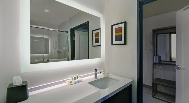 Двухместный номер Premium Holiday Inn Grand Rapids North - Walker by IHG