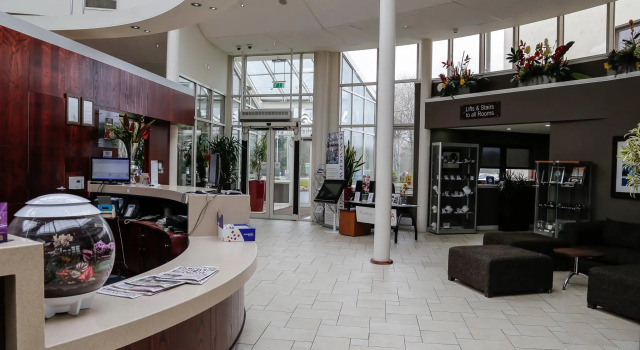 Alona Hotel, จอง โรงแรม Motherwell Lanarkshire