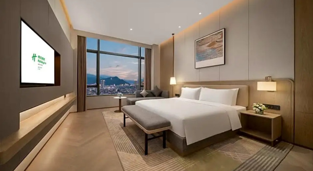 Люкс с видом на воду Holiday Inn Fuan