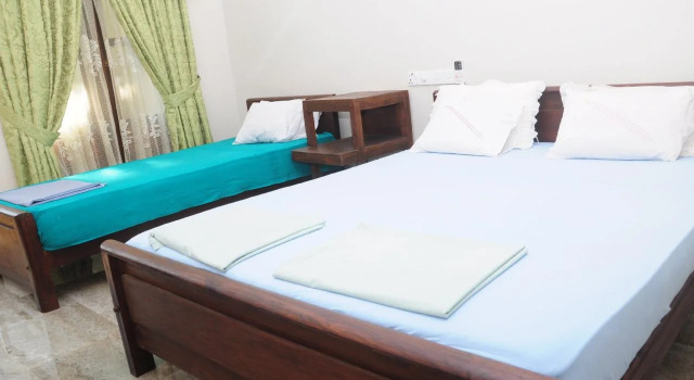 Traveller's Home Hotel