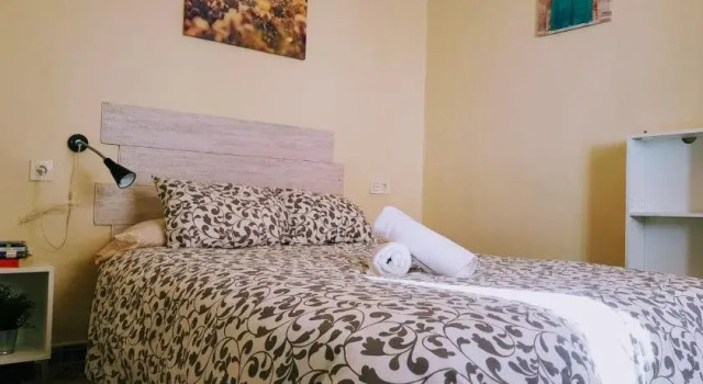 Alhacaba33 Bed & Breakfast, Забронировать Отель Гранада Granada Province, рядом с Музей народных традиций и искусств Los Tiros de Granada