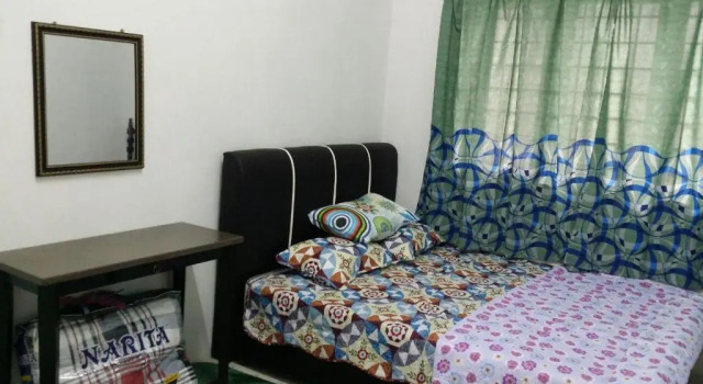 Baiti Homestay, Rezervovat Rekreační dům Hotely v Gambang s parkováním, Parkování