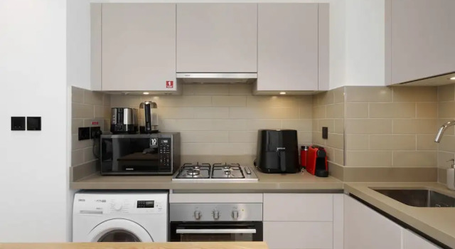 Апартаменты Deluxe Maison Privee - Modern & Chic Retreat 10min from Downtown Dubai