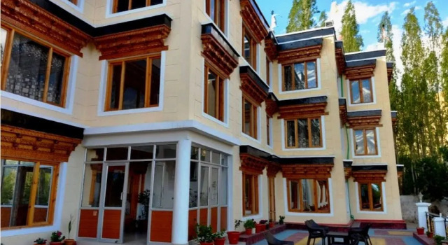 Hotel Khakshal Chubi, Забронировать Отель Отели Джамму и Кашмира с парковкой, Парковка