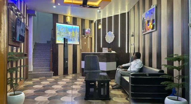 Atithi Palace Luxury Guest House