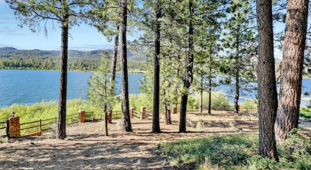 Номер Standard Eagle Point Lake House #2471