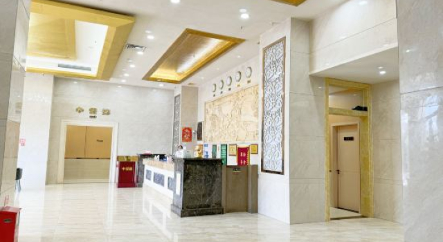 Jinghong Hotel, Boek Hotel Hotels in Guangdong met parkeren, Parkeren