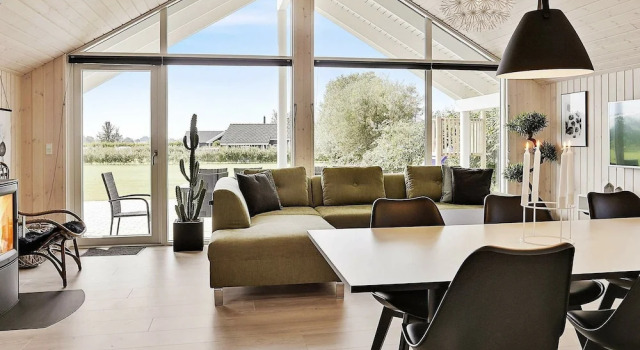 Modern Holiday Home in Stege With Indoor Swimming Pool, Prenota Hotel Stege Mon