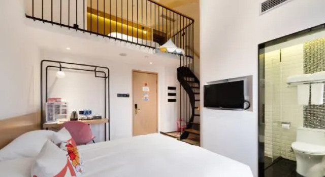 Люкс Brook Hotel