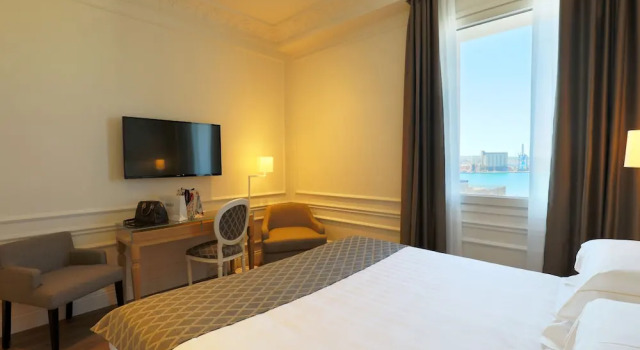 Номер Comfort Grand Hotel Palace