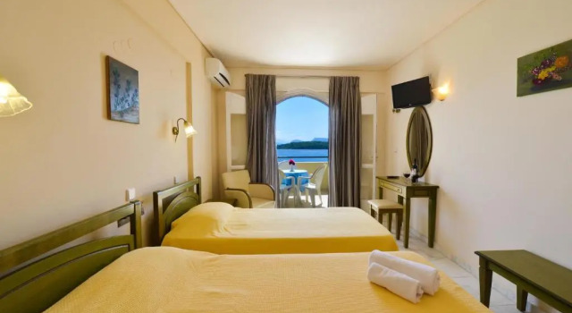 Hotel Niras, Забронировать Отель Перигиали 