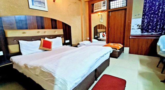 Трёхместный номер Deluxe Hotel Krishna Regency - near ISCKON