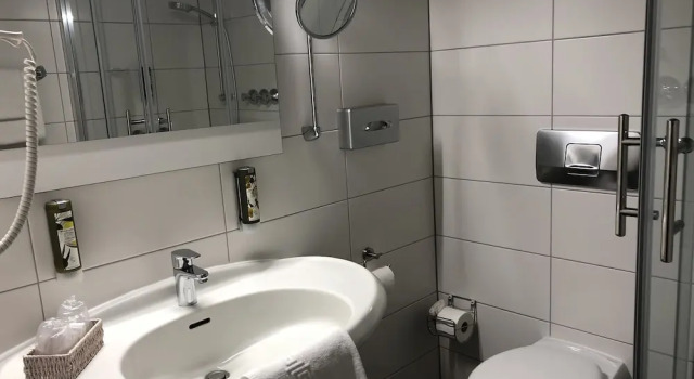 Двухместный номер Comfort с балконом Hotel Engel