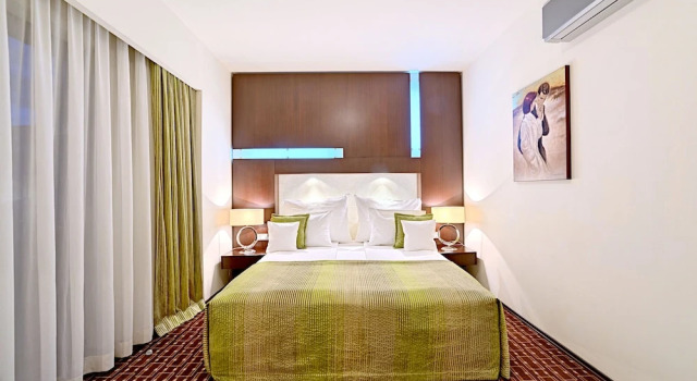 Двухместный номер Standard с балконом Hotel Cubix