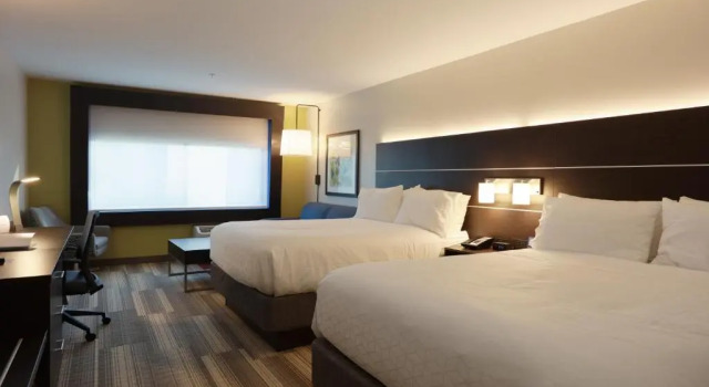 Четырёхместный номер Standard Holiday Inn Express Oneonta by IHG