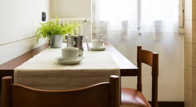 JOIVY Welcoming 1BR apt next to Villa Olmo, Buchen Sie Villa Como Comer See
