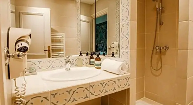 Номер Standard с видом на сад Château Meyre
