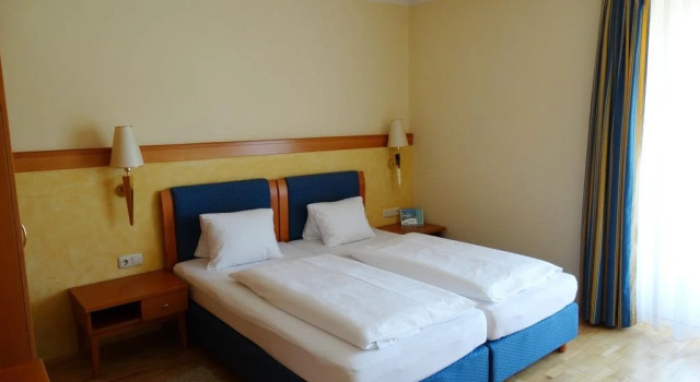 Hotel Locker & Legere - Self Check-in am Wochenende, Book Hotel Hotels in East Styria with Parking, Parking