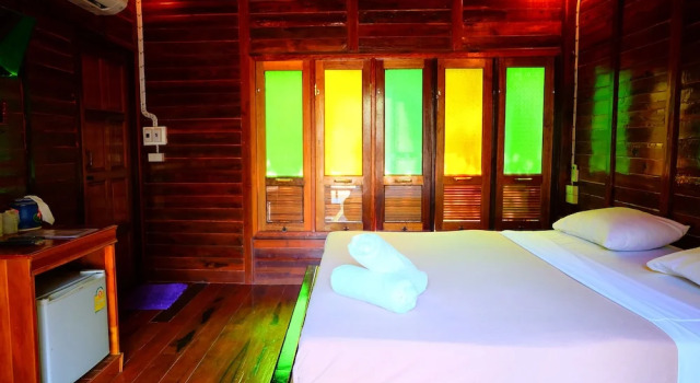 Lam Poh Beach Resort, Reservar Resort Chaiya 