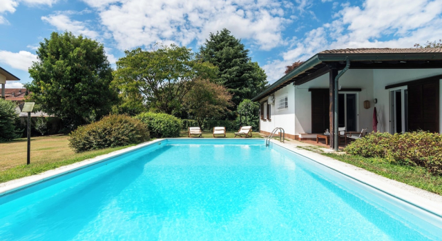 Villa Wanna - Design, Relaxation, and Nature near Milan