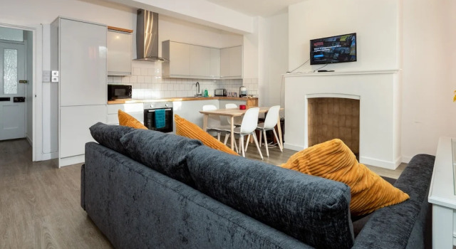 Clyde Road - Brighton - Guest Homes, Забронировать Гостевой дом Брайтон-энд-Хов 