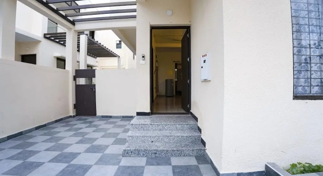 Fabhotel Continental Lebe Inn