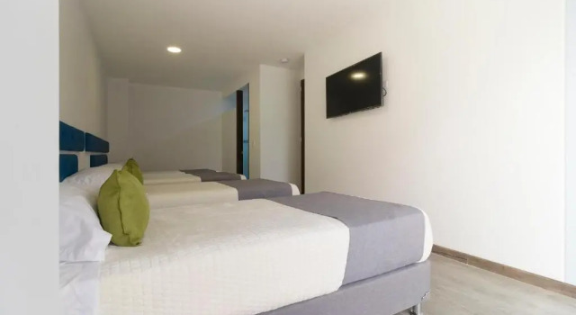Четырёхместный номер Standard Hotel Wess