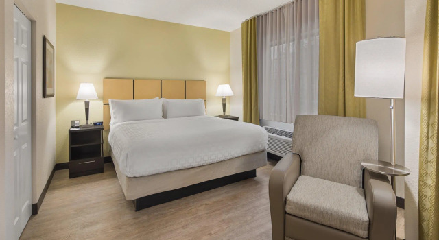 Двухместный люкс Candlewood Suites - Charlotte - Arrowood by IHG