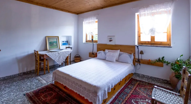 Nightingale Cottage Pelion, Book Vacation Home  