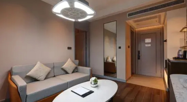 Двухместный люкс Business Vienna International Hotel (Zhongxian Xiangshanhu People's Hospital)