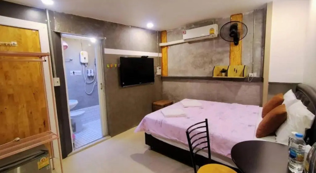 Номер Standard с видом на бассейн Ruenthip Homestay