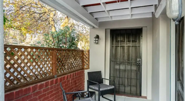Spaciour 4Br 4bth Stunning House With Free Parking, Забронировать Дом для отпуска Виллы Сан-Хосе, рядом с ART-TECH Silicon Valley Institute of Art &amp; Technology, Вилла