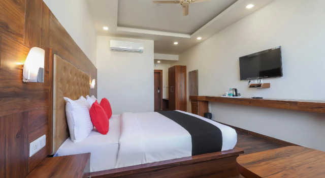 Люкс Standard Townhouse OAK Paras Inn