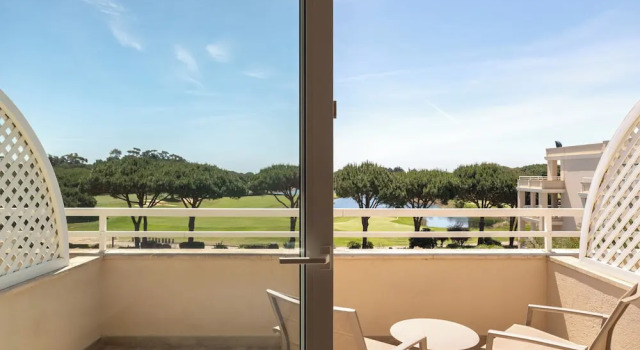 Трёхместный номер Superior с балконом Onyria Quinta da Marinha Hotel