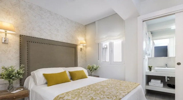 Genteel Home Velarde II, Забронировать Апартаменты/квартира Апартаменты Севильи, рядом с Мост Триана, Апартаменты/квартира