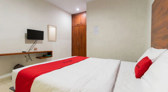 RedDoorz Syariah near Titi Bobrok Medan, Prenota Hotel Medan Sumatra