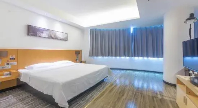 Люкс Luxury Jtour Inn Shenzhen Fuyong Hesha Road