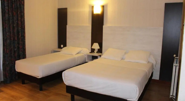 Семейный номер Standard Hôtel Etang des Reynats