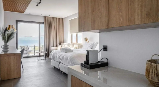 Полулюкс с видом на море Mare Suites