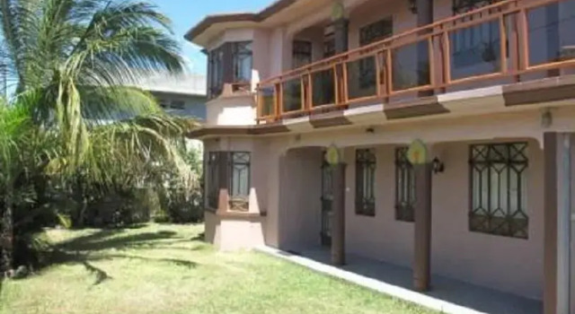 Ucha Guest House, Rezervați Pensiune Pensiuni în Central Mauritius, Pensiune